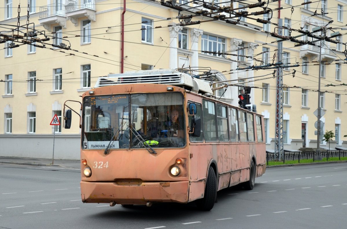 Городской транспорт петрозаводска. Петрозаводск Петрозаводский троллейбус. ПМУП Петрозаводск троллейбус. Троллейбусное управление Петрозаводск. Петрозаводск троллейбус БКМ.