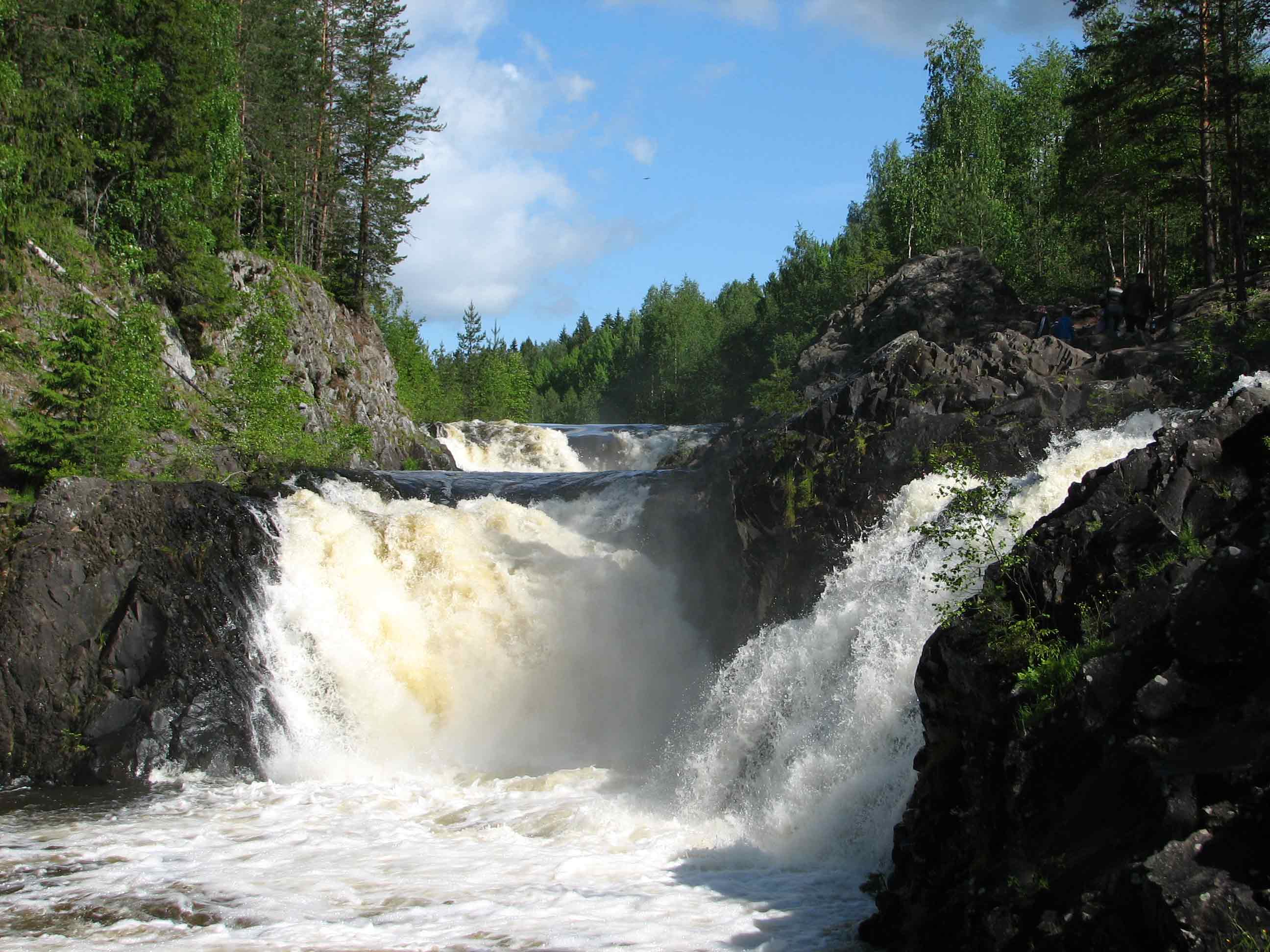 Кивач заповедник. Заповедник Кивач в Карелии. Водопад Кивач в Карелии. Водопад Кивач на реке суна. Водопад Кивач горный парк «Рускеала».