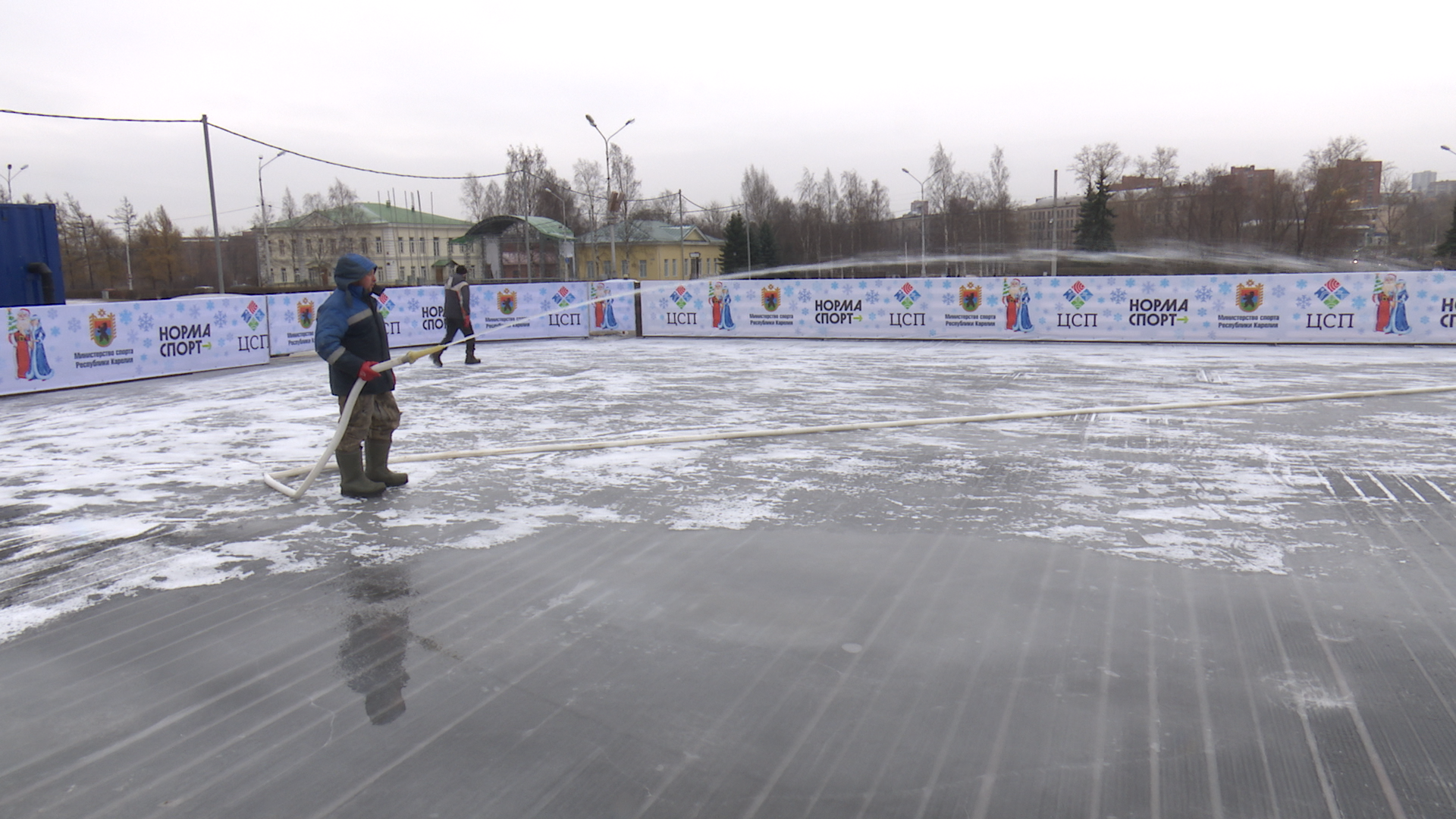 Кирова птз. Каток на Кирова Петрозаводск. Каток на площади Кирова Петрозаводск. Каток на Кирова Петрозаводск 2022. Каток на Балтийской Петрозаводск.