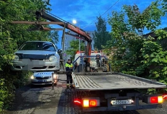 Несовершеннолетний за рулем сбил человека наказание