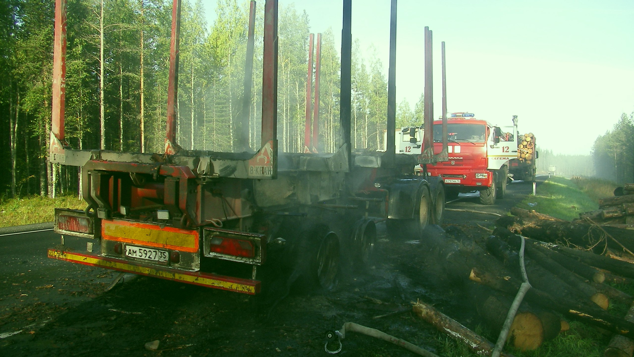 костомукша граница с финляндией. сортиментовоз ман 6х6 tgx. авария лесовоз скания в вологодской области. лесовозы в карелии. лесовоз сегежа.