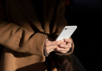 девушка в гаджете