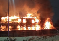 горит историческое здание