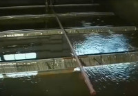 вода