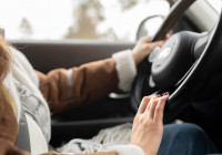 водитель девушка
