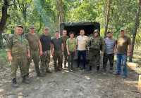 группа волонтеров передала гуманитарную помощь 