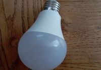 Лампочка на столе