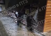 поврежденный павильон