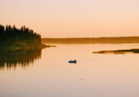 лодка на озере