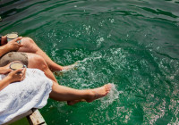 парочка на пирсе