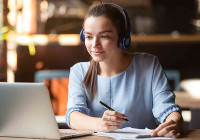 ученик готовится к экзамену