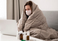 Заболевшая девушка