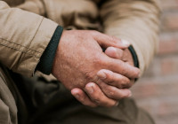 руки старика