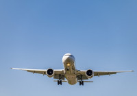 Самолет в небе