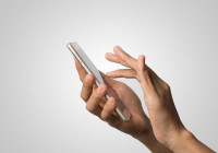 Телефон в руках