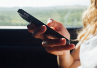 Телефон в руках