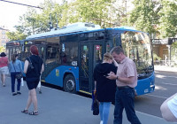 Троллейбус в городе