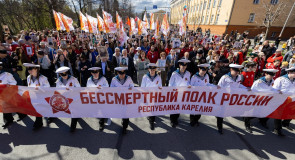 Депутаты в Бессмертном полку