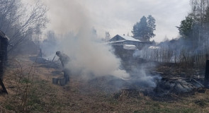 Пожар в поселке Гимолы