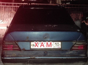 Автохам на парковке 