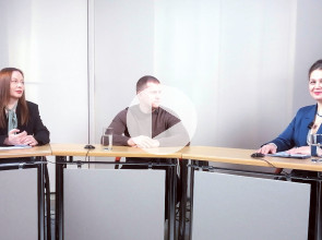 Мизинкова и Романов в студии