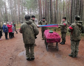 прощание на кладбище