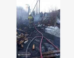 сгоревший дровяник