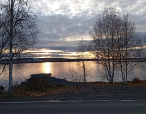 закат на озере