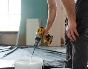 ремонт и мужчина