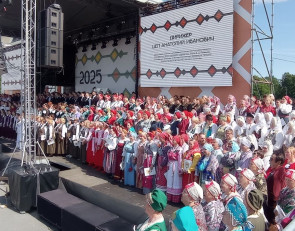 Сводный хор песенного фестиваля 