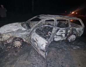 Машина сгорела на дороге