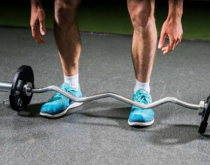 спорт_тренировка_штанга_спортзал_пауэрлифтинг