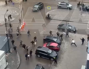 драка мигрантов