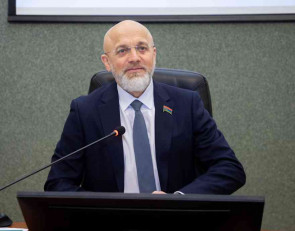 спикер парламента