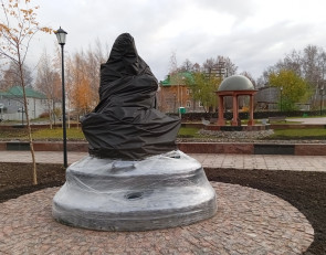 новый памятник