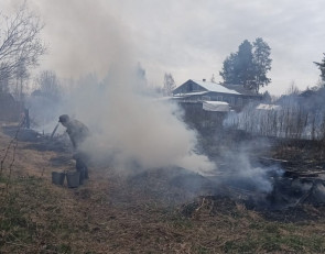 Пожар в поселке Гимолы