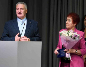 парфенчиков выступает перед организацией северные колокола