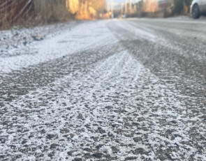 Снег на дороге