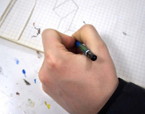 рука_тетрадь_карандаш_школьник