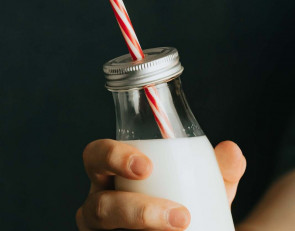 бутылка_лимонад_молоко_коктейль_напиток