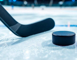 Хоккей с шайбой