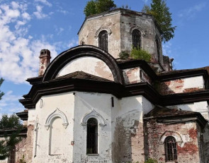 Храм в деревне Вехручей