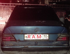 Автохам на парковке 