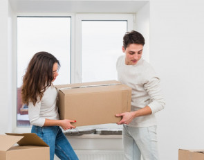 семья переезжает