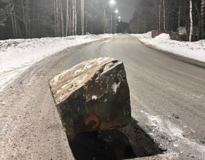 Камень упал с камневоза