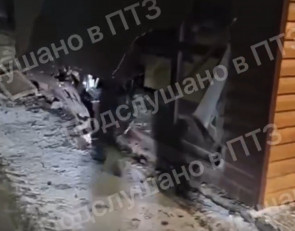 поврежденный павильон