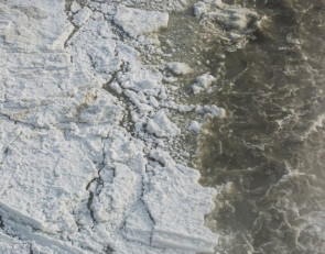 Лед водоема