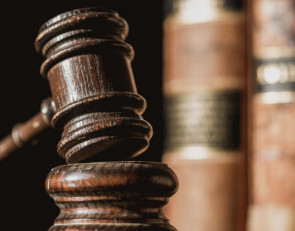 суд_фемида_молоток