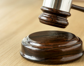 суд_молоток_зал_суда