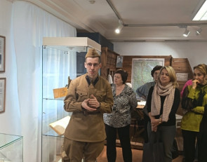 Выставка про военных медиков